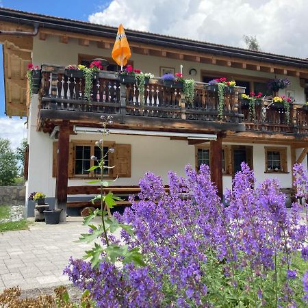 Ferienwohnung Uf Z`Enisch Klosters-Serneus Exterior foto