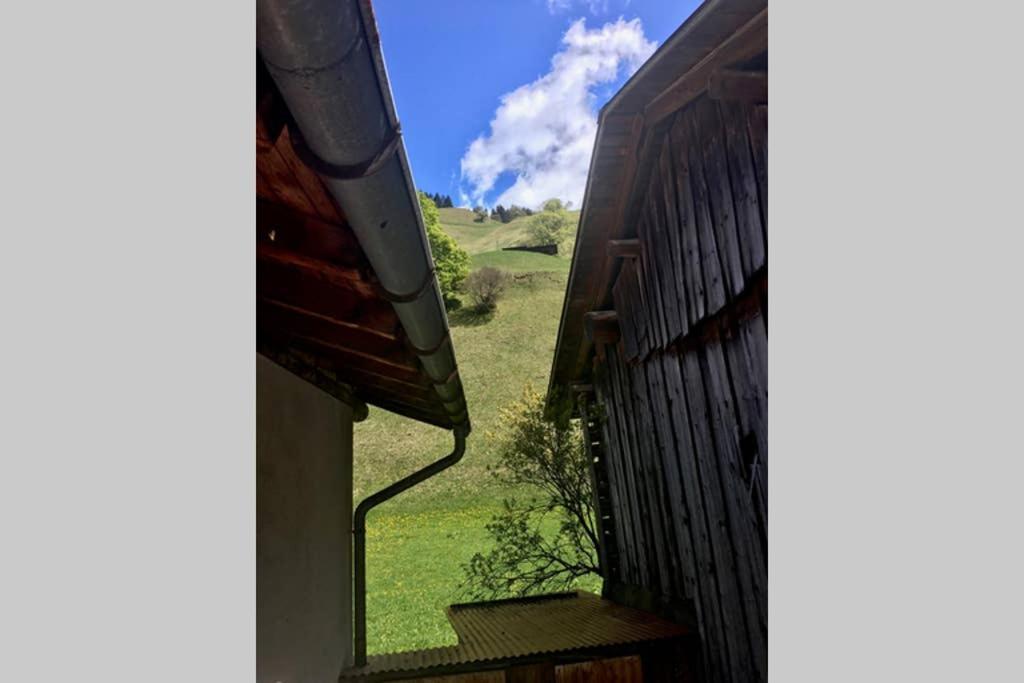 Ferienwohnung Uf Z`Enisch Klosters-Serneus Exterior foto