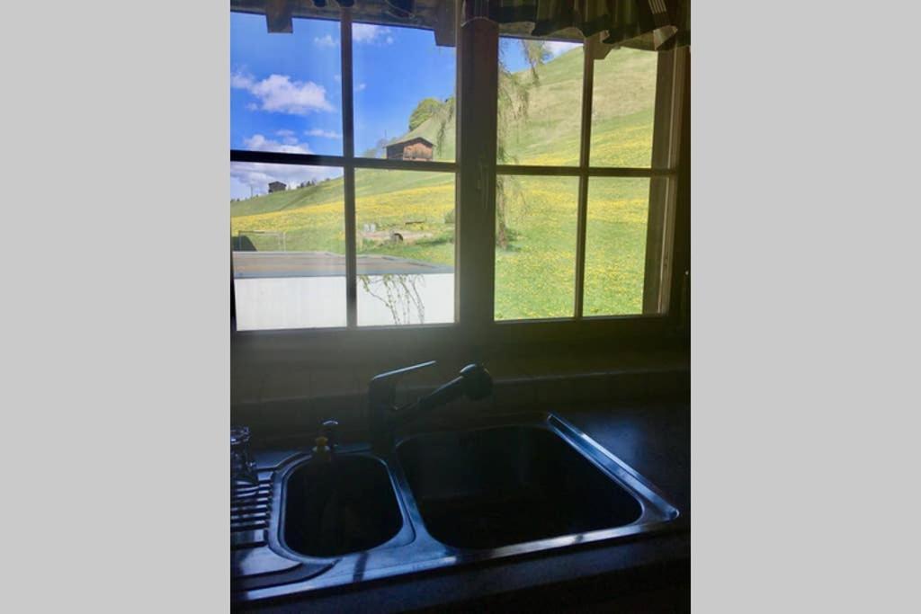 Ferienwohnung Uf Z`Enisch Klosters-Serneus Exterior foto