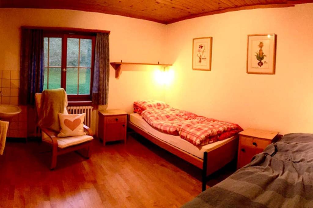 Ferienwohnung Uf Z`Enisch Klosters-Serneus Exterior foto