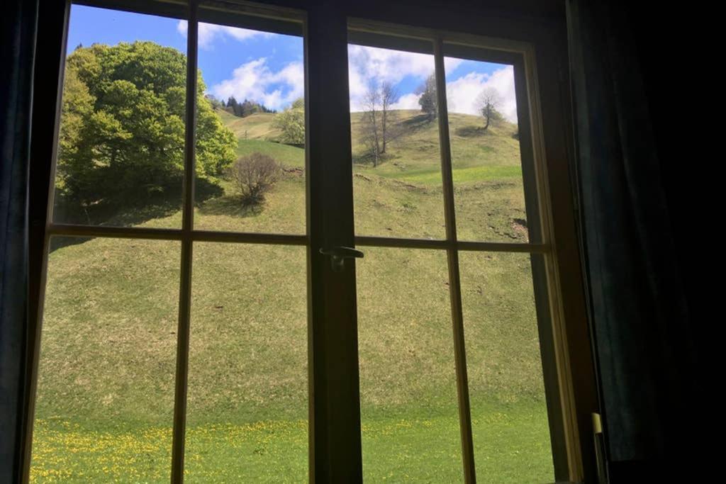 Ferienwohnung Uf Z`Enisch Klosters-Serneus Exterior foto