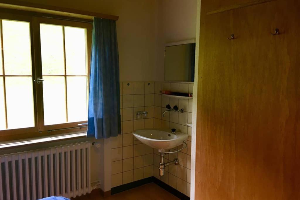 Ferienwohnung Uf Z`Enisch Klosters-Serneus Exterior foto