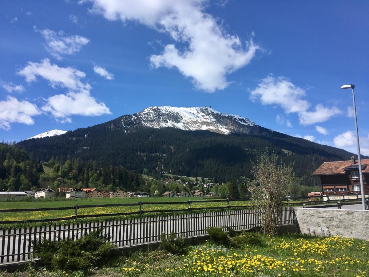 Ferienwohnung Uf Z`Enisch Klosters-Serneus Exterior foto