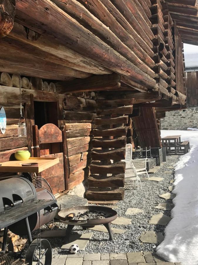 Ferienwohnung Uf Z`Enisch Klosters-Serneus Exterior foto