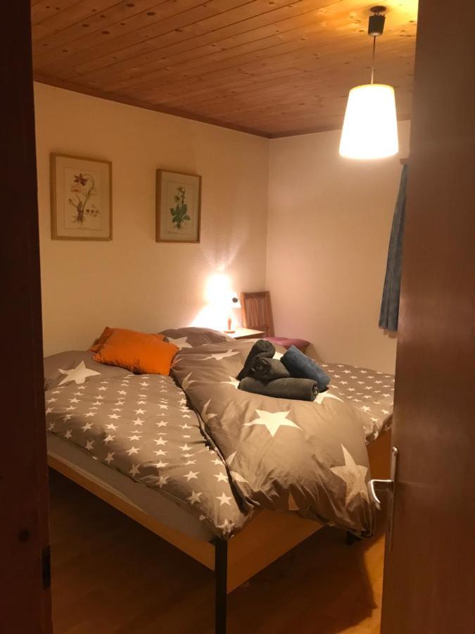 Ferienwohnung Uf Z`Enisch Klosters-Serneus Exterior foto