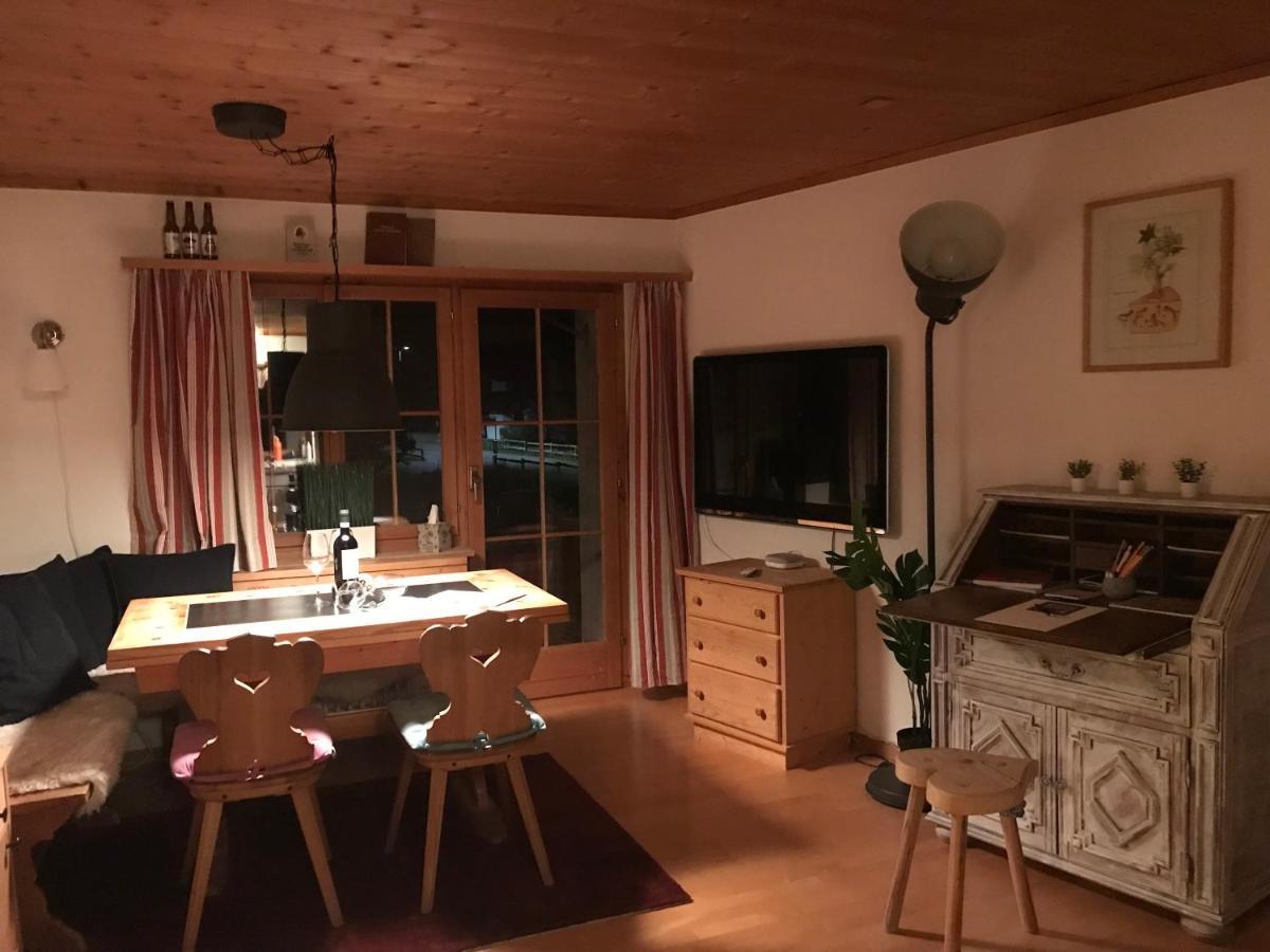 Ferienwohnung Uf Z`Enisch Klosters-Serneus Exterior foto