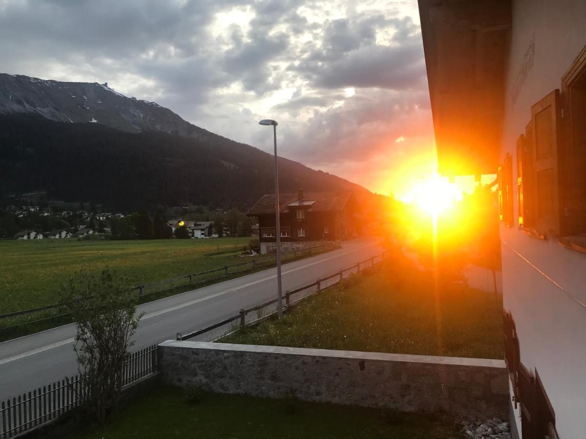 Ferienwohnung Uf Z`Enisch Klosters-Serneus Exterior foto