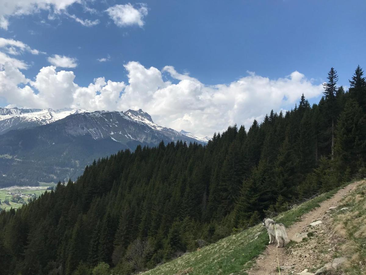 Ferienwohnung Uf Z`Enisch Klosters-Serneus Exterior foto