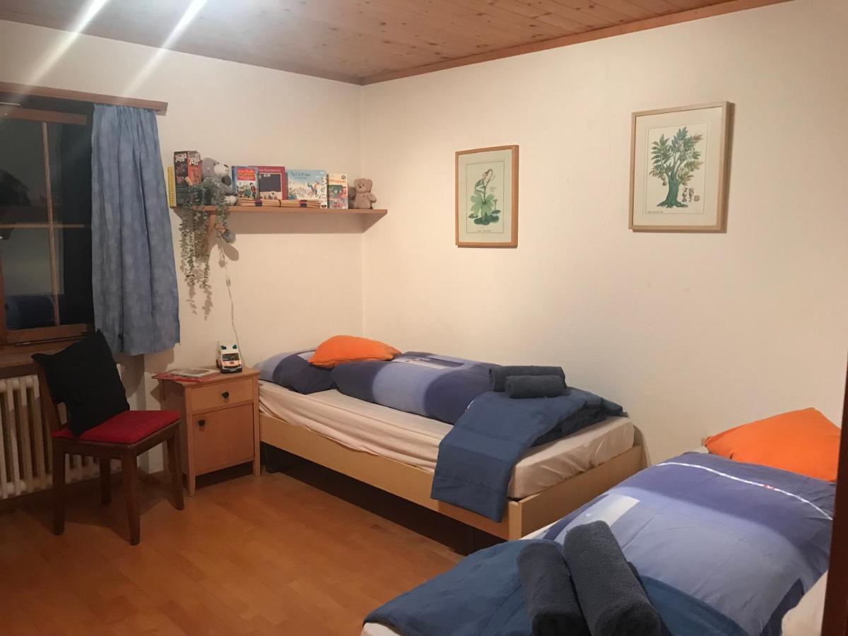 Ferienwohnung Uf Z`Enisch Klosters-Serneus Exterior foto