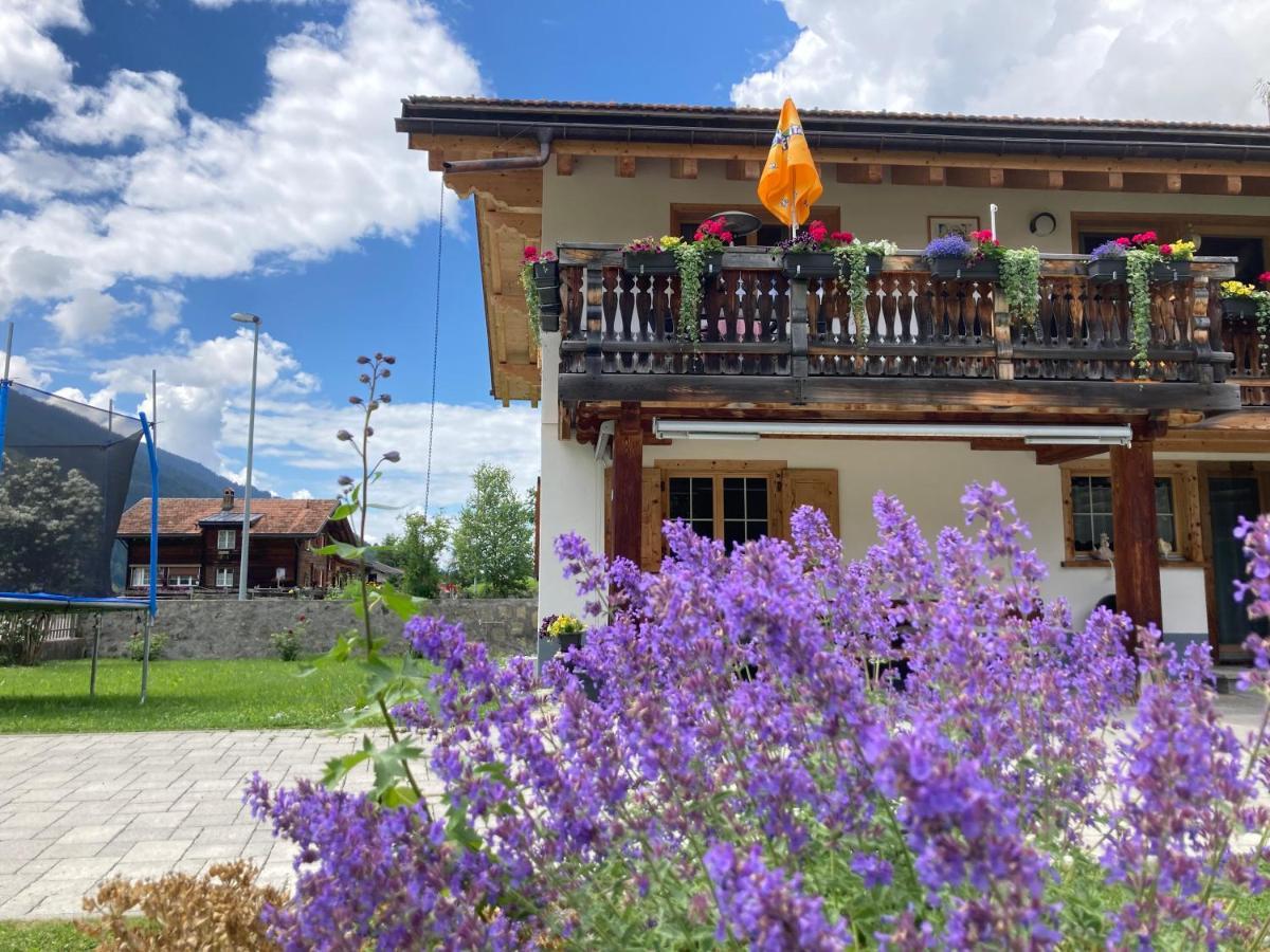 Ferienwohnung Uf Z`Enisch Klosters-Serneus Exterior foto